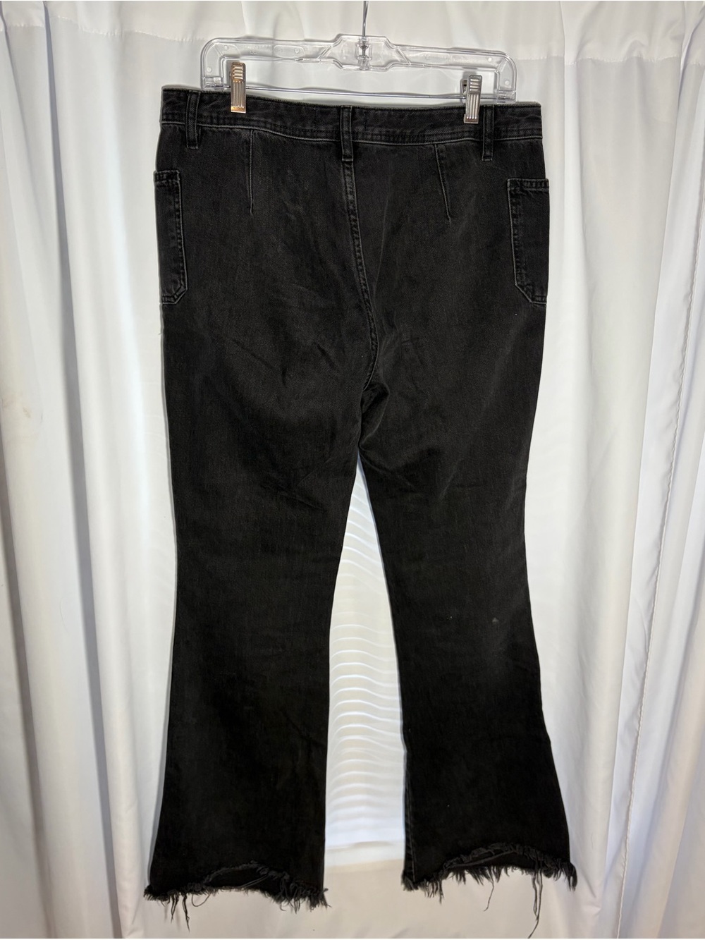 WE THE FREE Black Boot Cut Jeans Frayed Hem size 29 - Picture 2 of 5